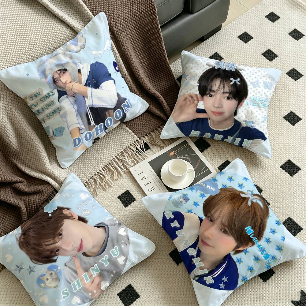 Home Textiles Group - Наволочка Kpop Group T-TWS для подушки,